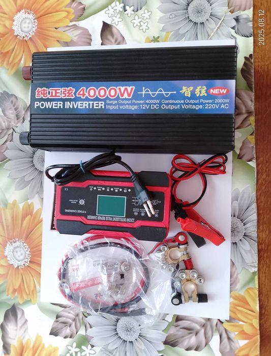 Інвертор 12/220 В 4000W, +зарядка 12(10А)/24в(5А), кабель, 2 пари клем
