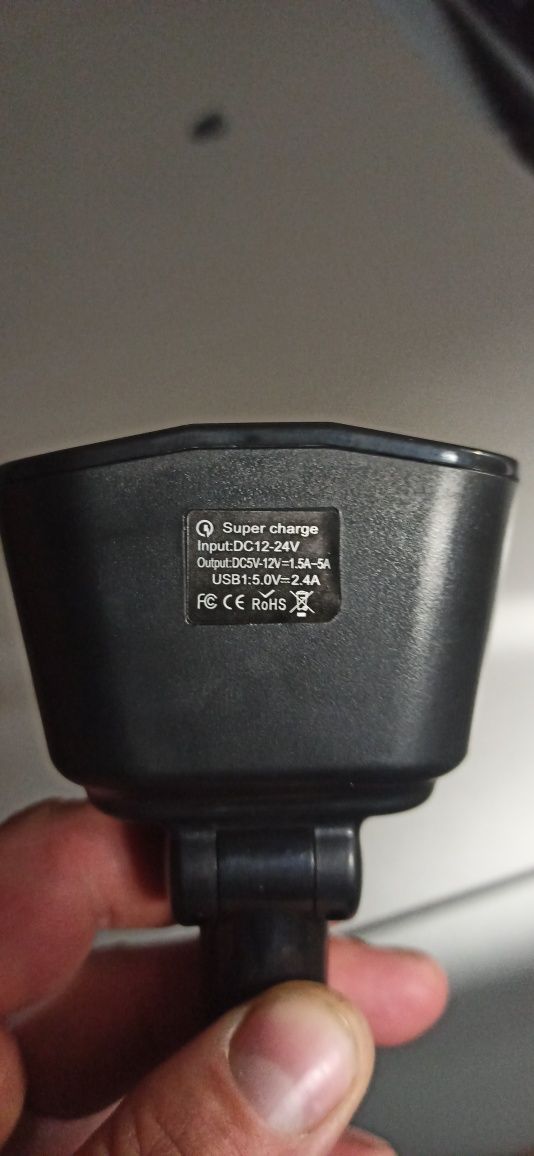 Авто-зарядний пристрій в прикурювач USB 2вих з блютузом