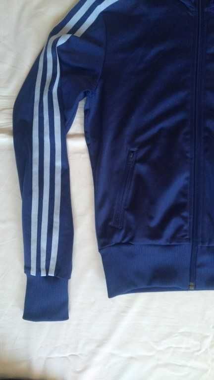 bluza sportowa adidas mała s z liściem na plecach