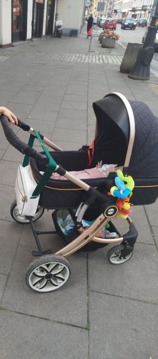 Wózek czarno złoty