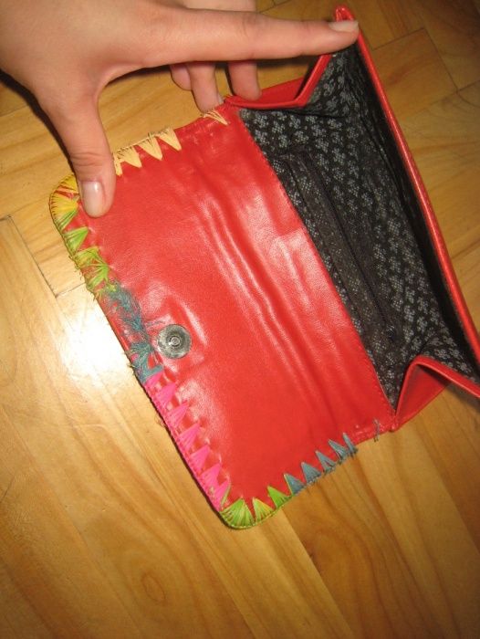 czerwony portfel duży