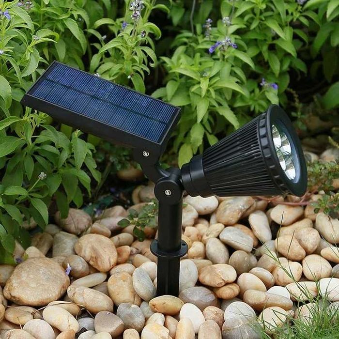 Lampa solarna LED RGB wbijana ogrodowa czujnik zmierzchu reflektor