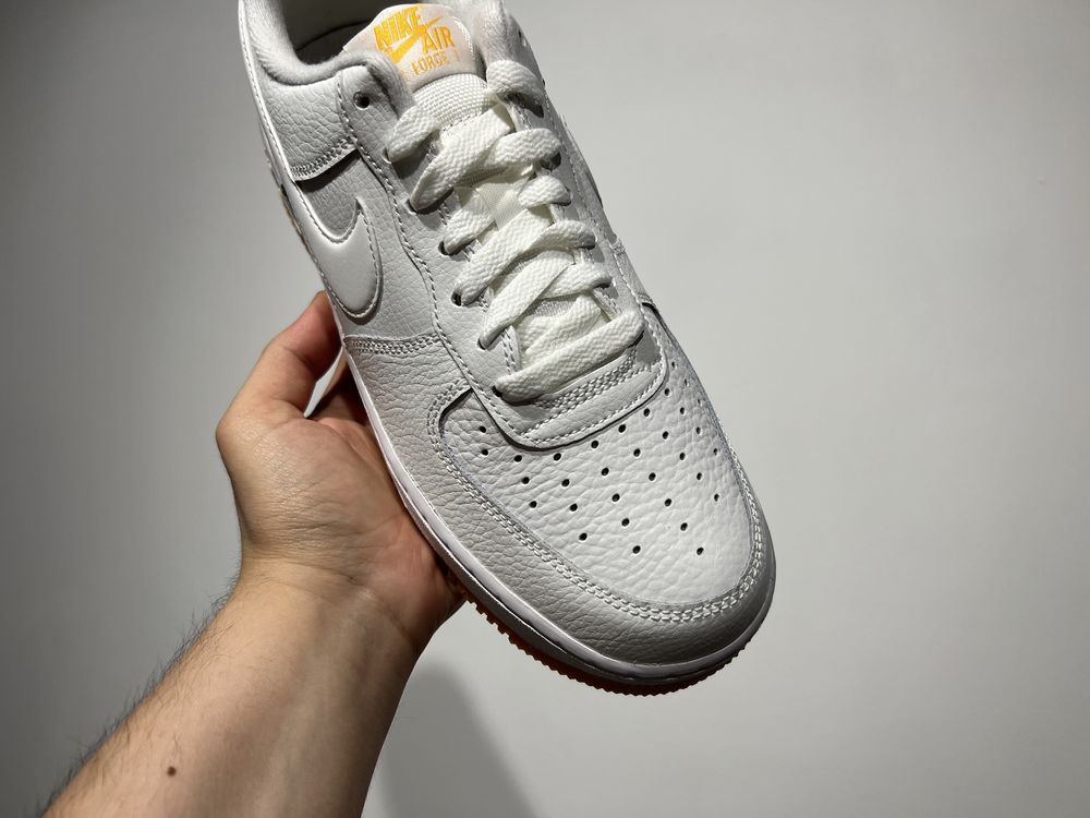 Кросівки Nike Air Force 1 '07 DZ4512-100