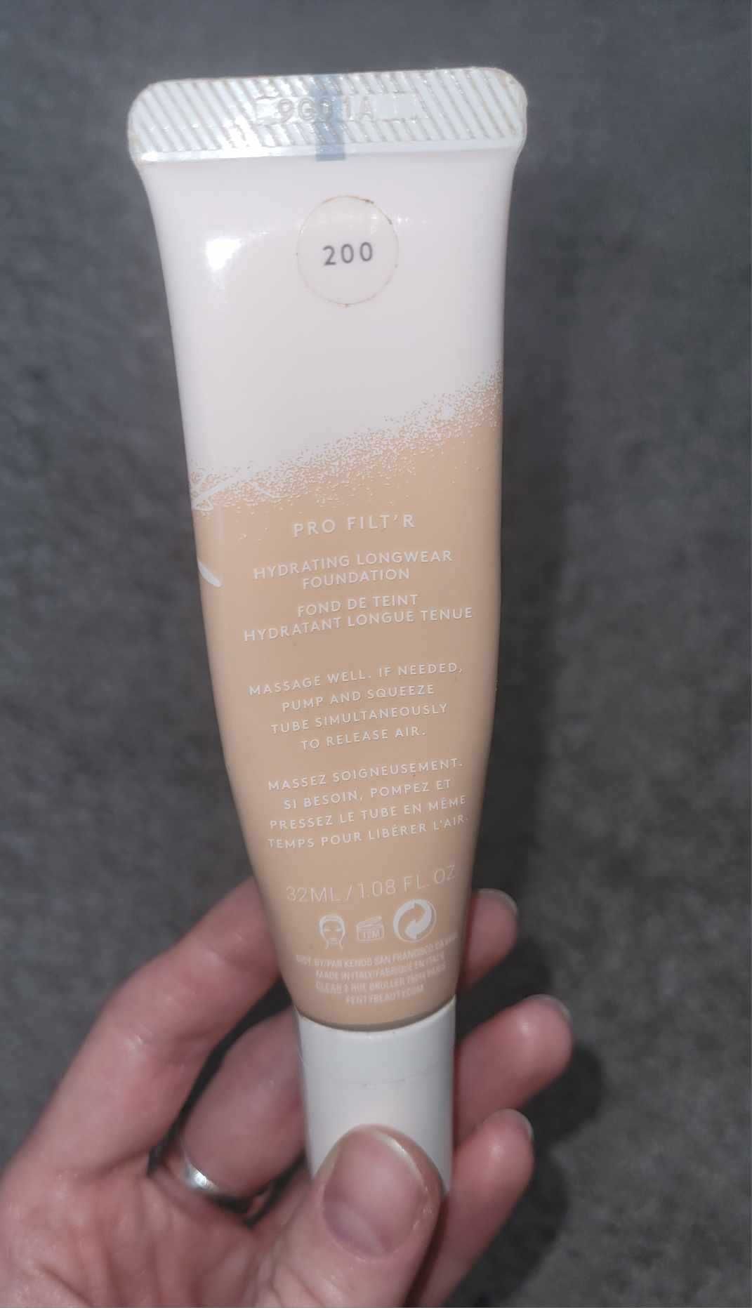 Podkład Fenty Beauty 200