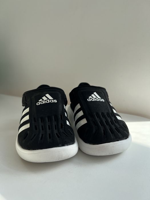 Босоніжки adidas, аквашузи, розмір 22