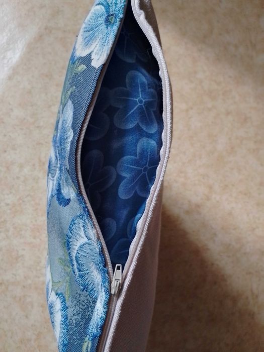 Подушки декоративные. Антиаллергенный наполнитель. Ткань велюр гобелен