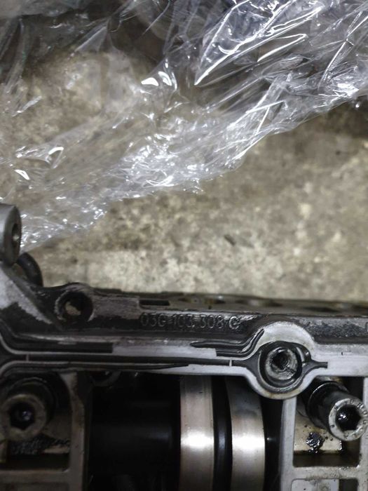 Головка блока цилиндров двигателя VW PASSAT B6 2.0 BKP 03G103308C