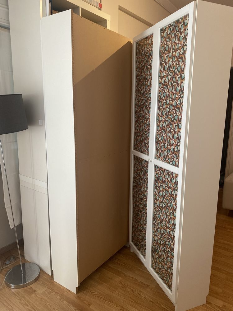 Estante Billy com portas