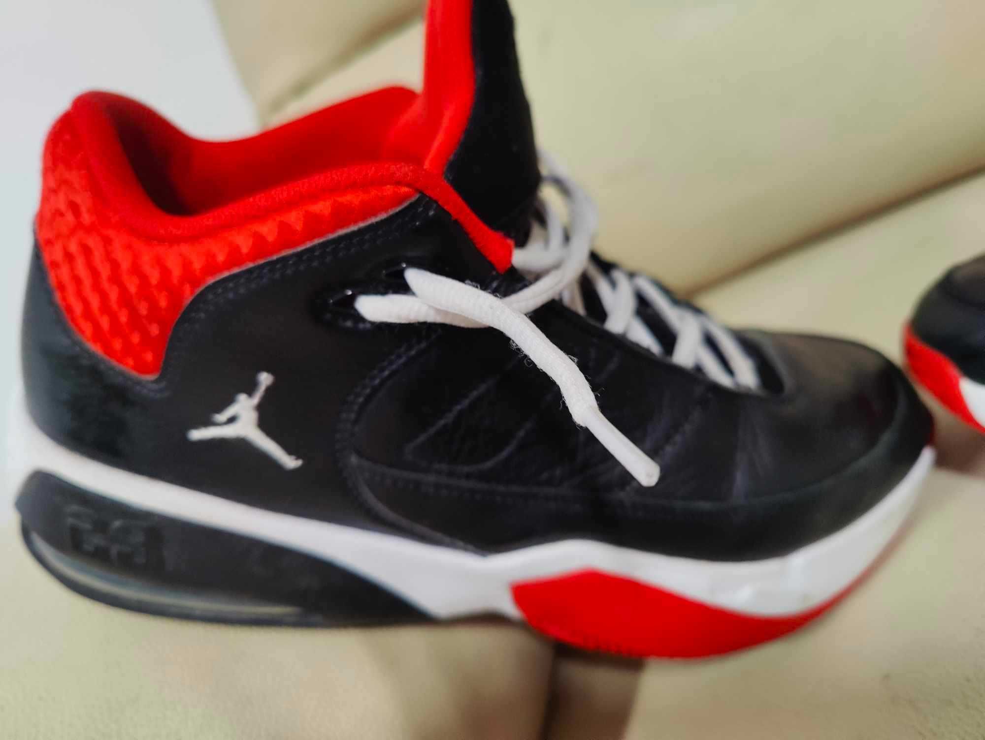 Nike Jordan Max Aura 3 tam. 42.5 excelentes.