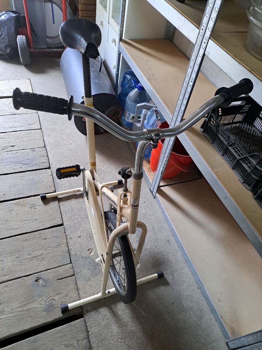 Stacjonarny rower miejski