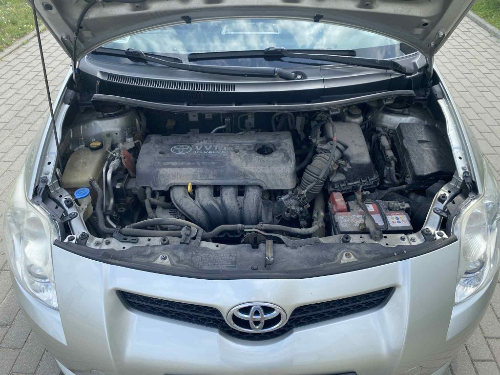 Toyota Auris 1.4 Benzyna 2008 rok