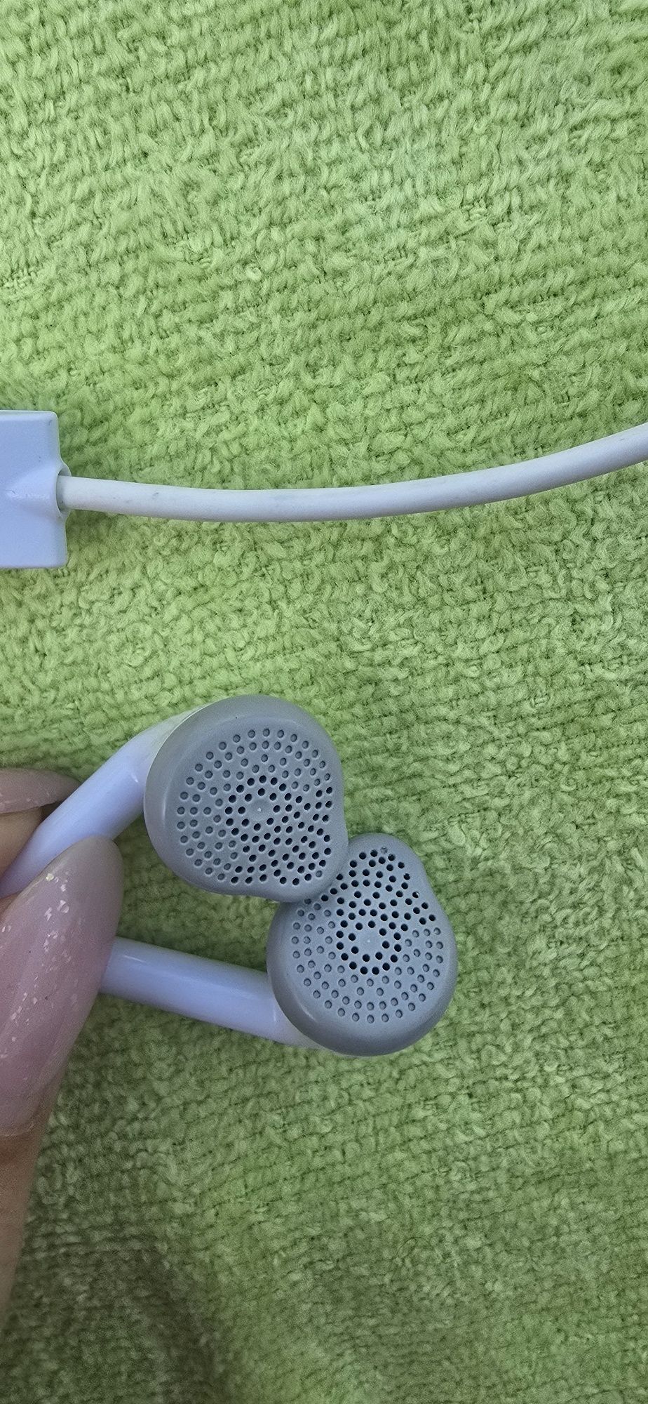 Auriculares com fio Samsung brancos