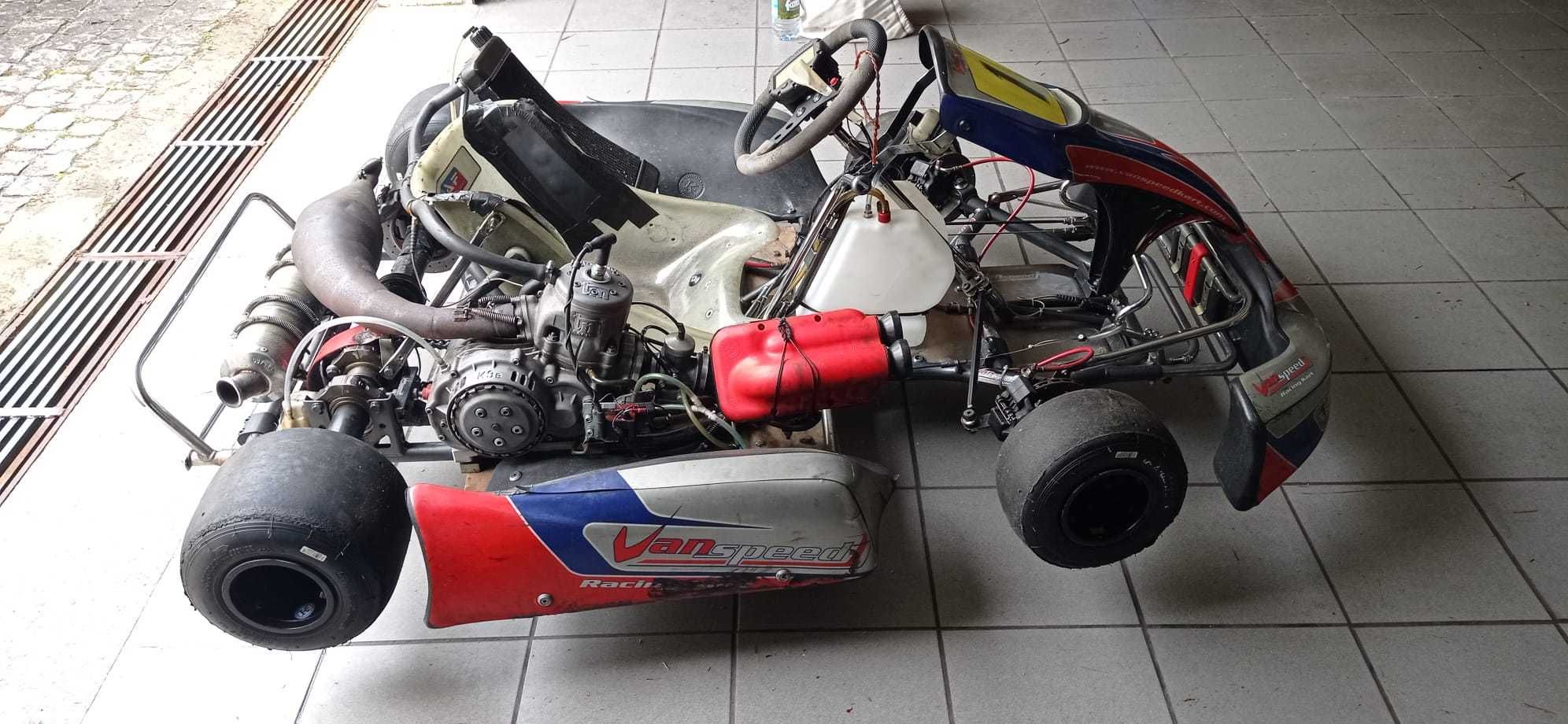 Kart 125 cc com seis velocidades. Chassis Vanspeed