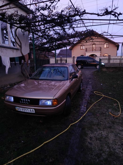 Продам ауді 80 б3 1.8 газ бензин цікавить обмін читайте опис