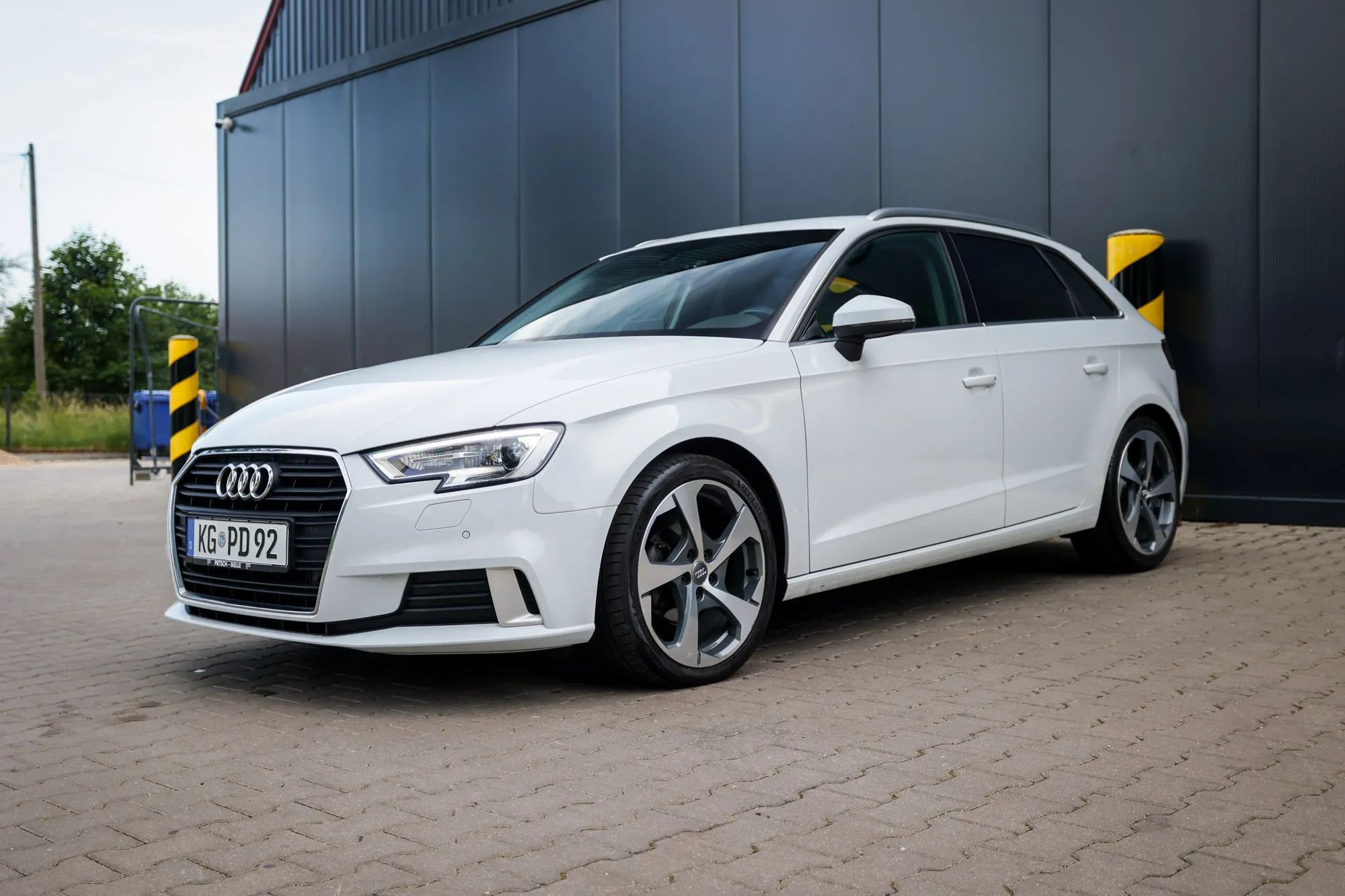 Audi A3 2.0 TDI 150PS 2018R Vitrual Bi_Xenon Navi Alu 18