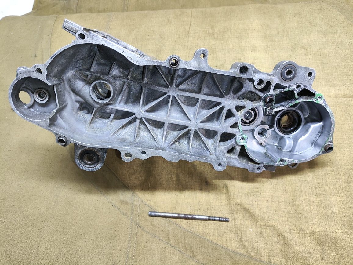 Картера Honda Dio AF 18/27 (24,25,28,30,31) AF18E, двигатель, блок