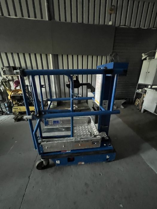 Podest podnosnik platforma samojezdna