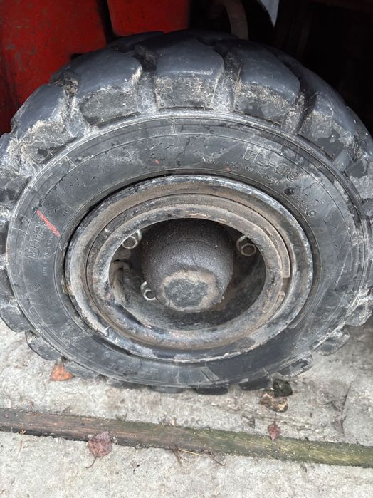 Wózek widlowy 4 cylindrowy