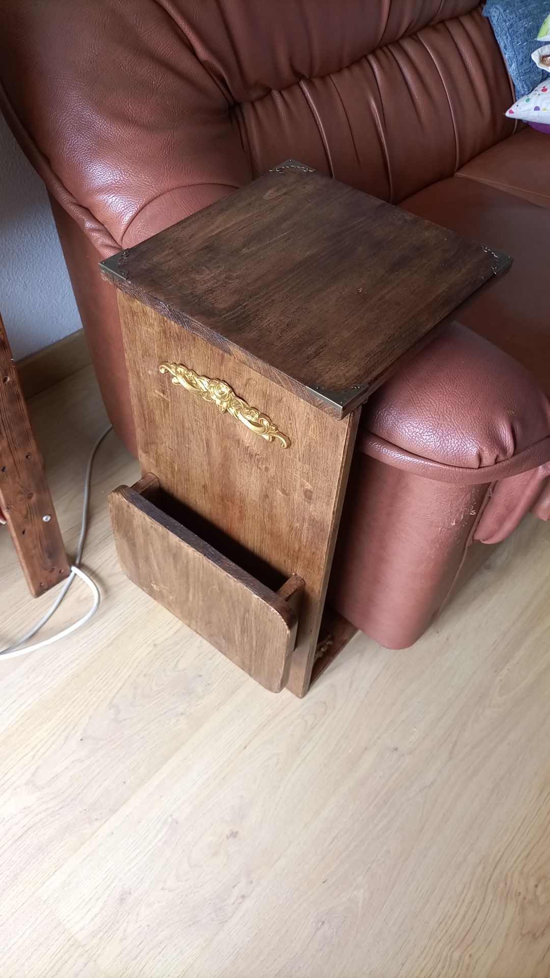 Mesa de apoio para sofá nova