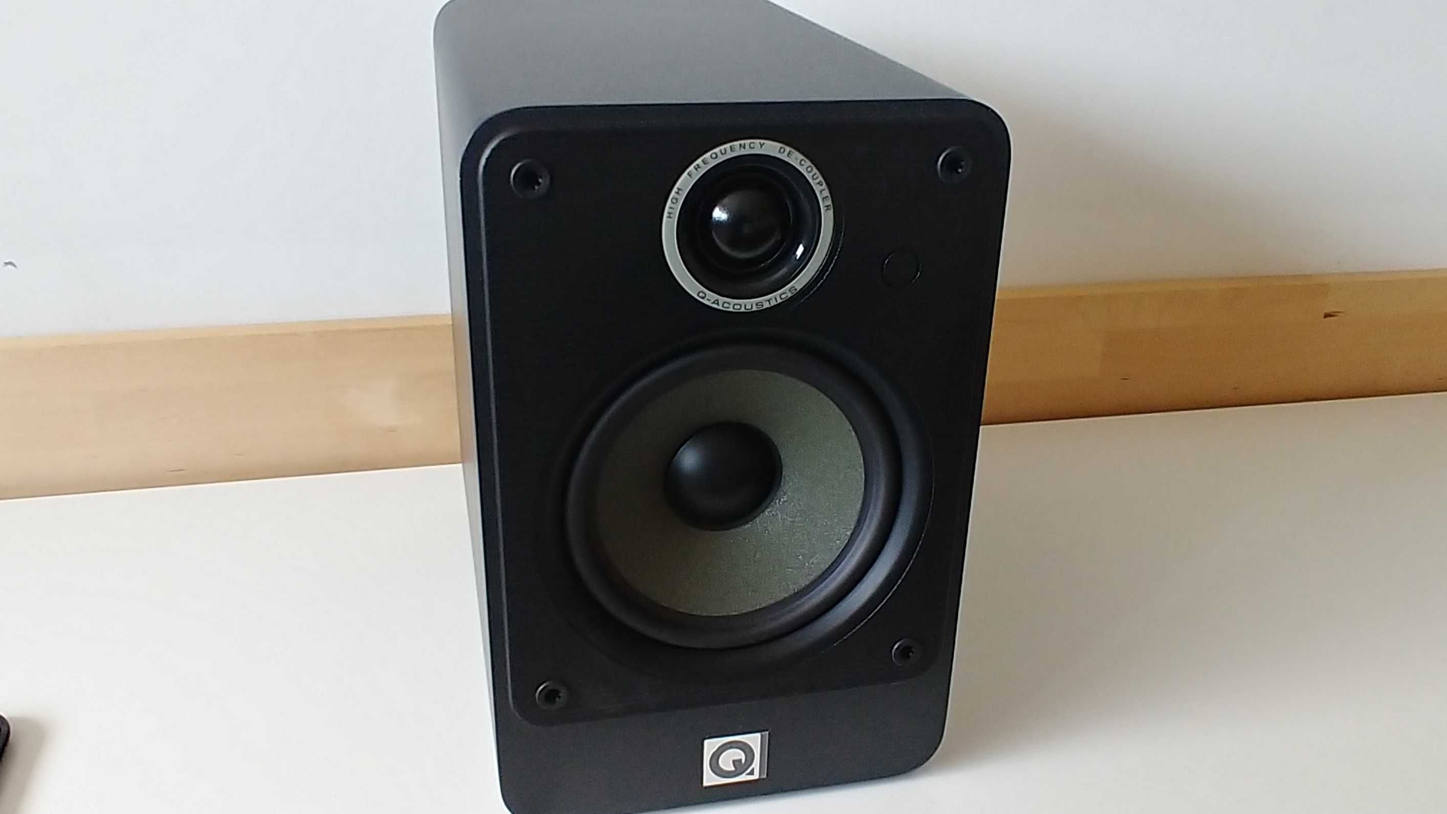 Q Acoustics 2020i