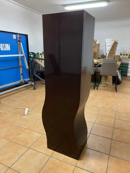 A Garrafeira de Madeira Wengue