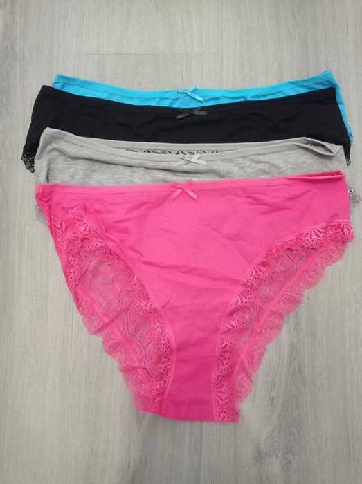 4 sztuki koronkowych wycięć Hollow Out Plus Size oddychające majtki