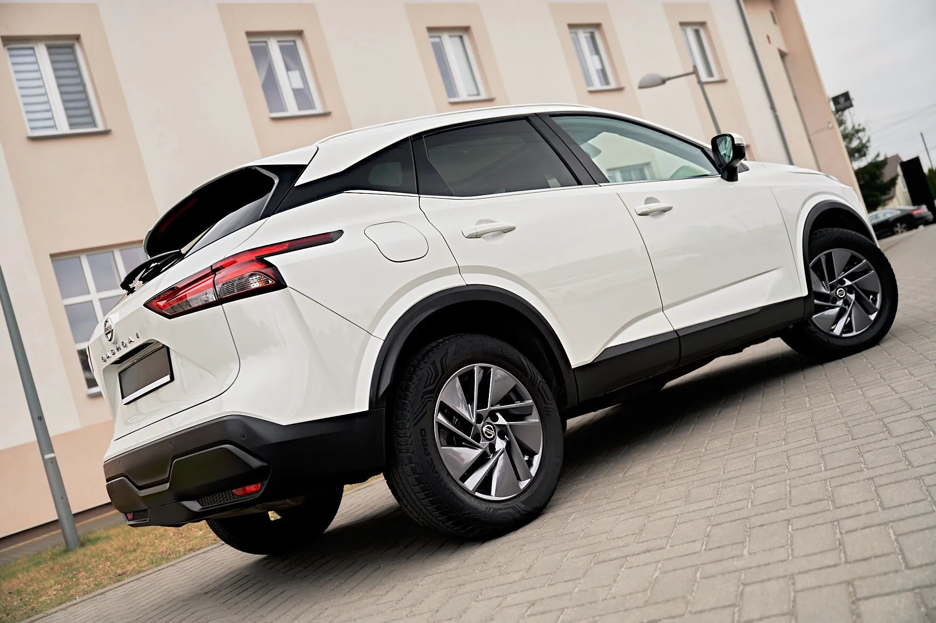 Nissan Qashqai Panorama Full Led Navi KeyLess Go Climatronik Kamery 360° Model 2022