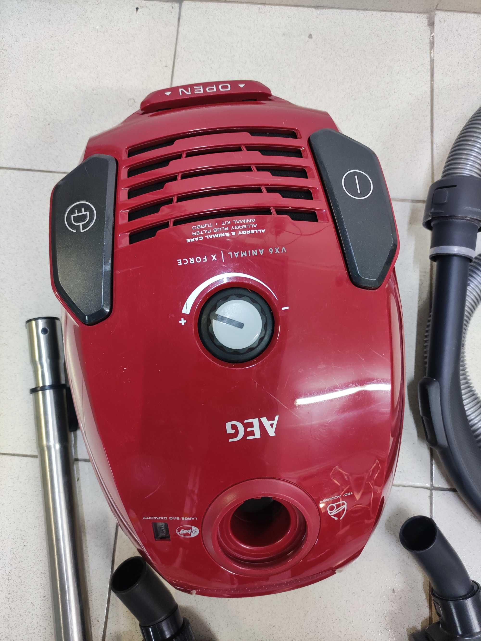 Aspirador de saco AEG VX6 Animal X-Power - DP1