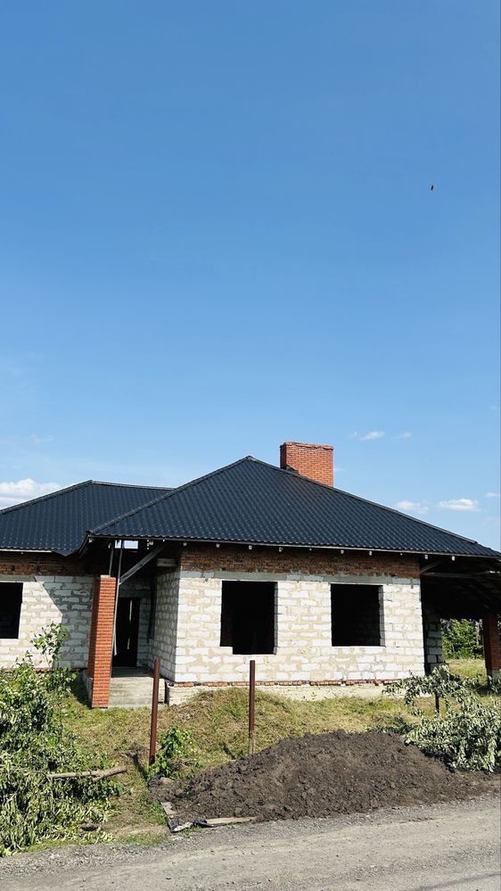 Будинок (незавершене будівництво) в Зміїнці, вулиця Калинова, 7