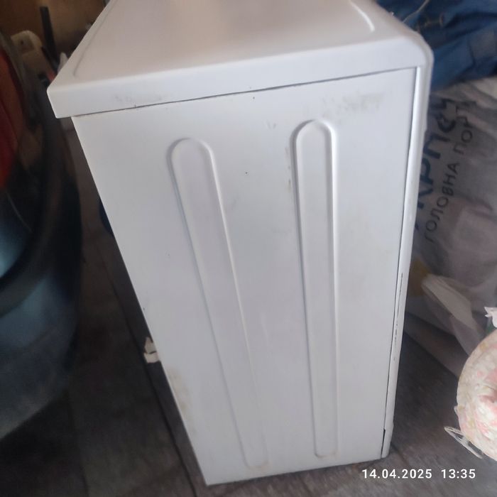 Стиральная машинка. Indesit iwsb 5085 под ремонт или на запчасти.