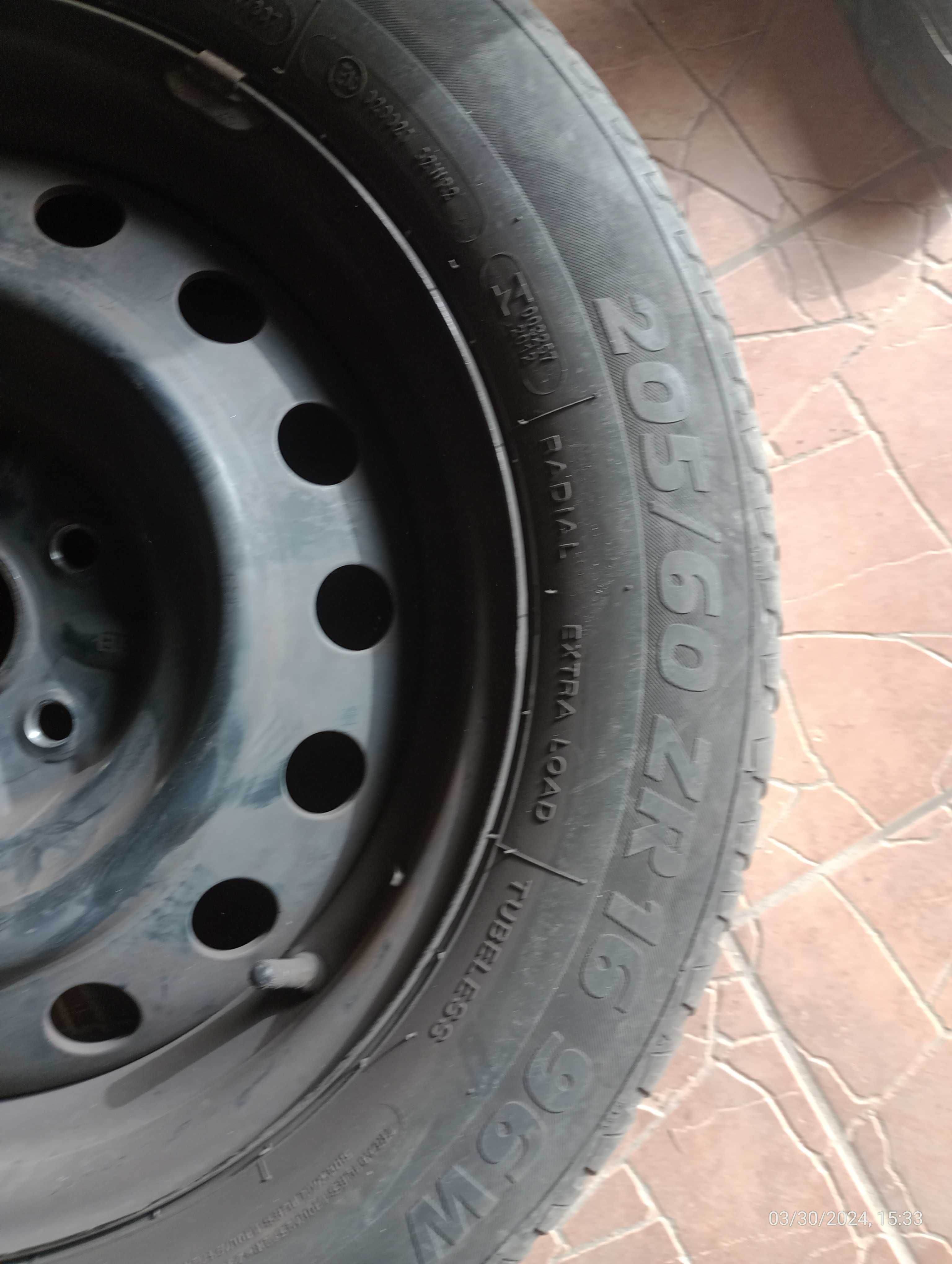 Sprzedam Felgi stalowe opony letnie  205/60/R16    Sedici  Suzuki SX4