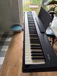 Roland FP-30 – Pianino Cyfrowe 88 klawiszy + pedał + krzesło