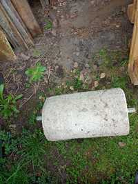 Wał betonowy ,może być do ogrodu