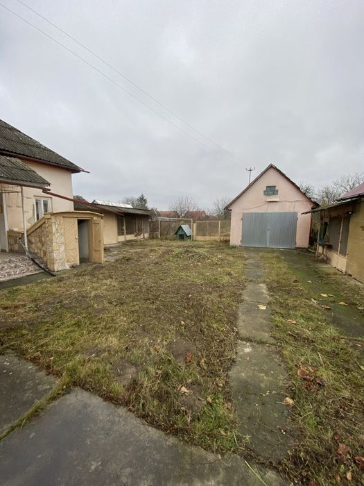 Продам будинок у передмісті Берегова