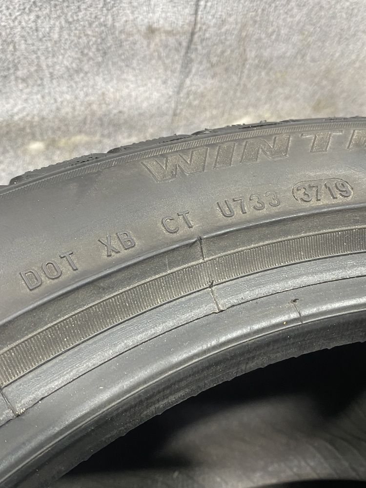 Зимова резина Pirelli 215/45 R 17