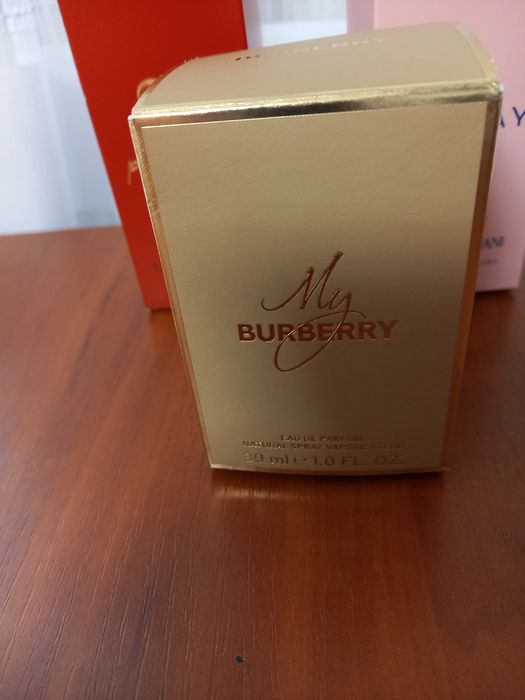 Коробочки від оригінальних парфумів