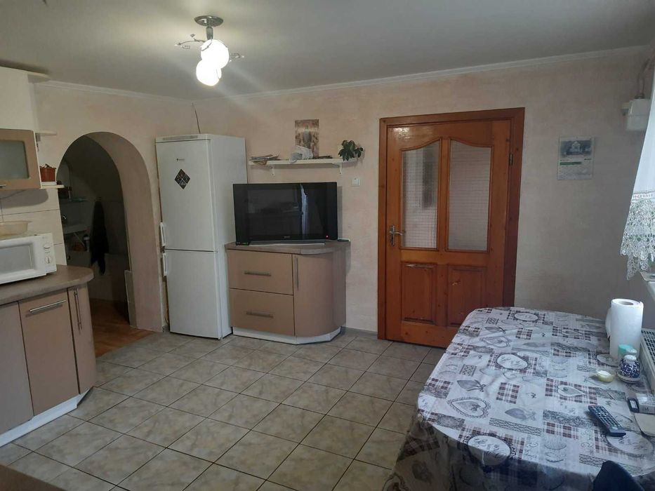 Продається будинок у Єзуполі, поруч Івано-Франківська