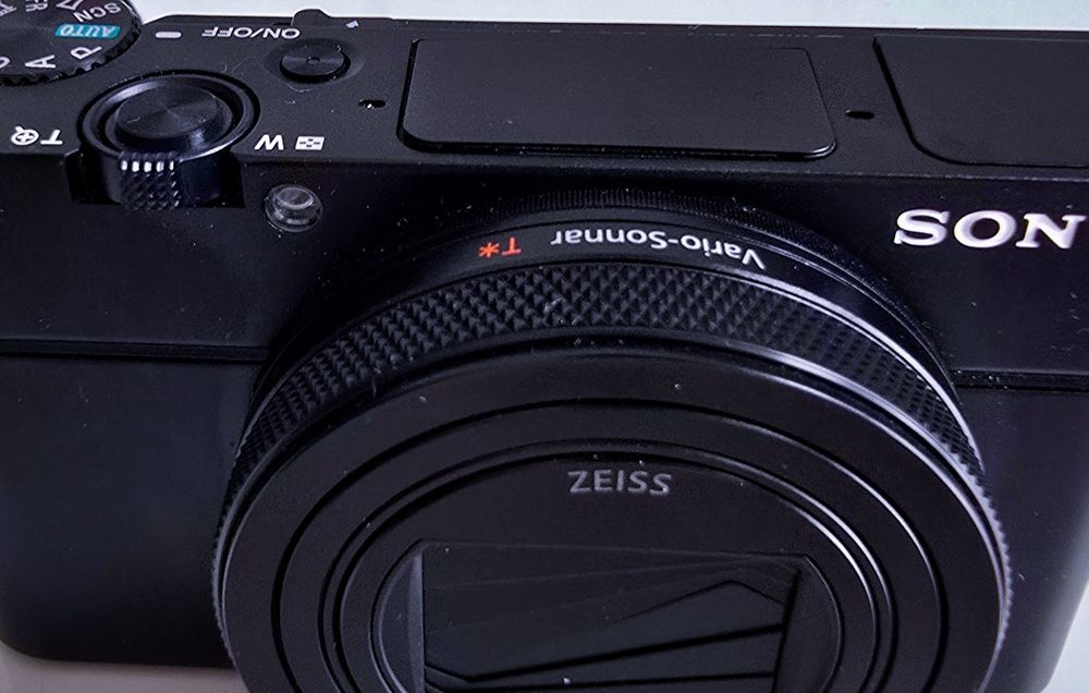 Sony DSC-RX100 M7 – kompaktowy aparat premium