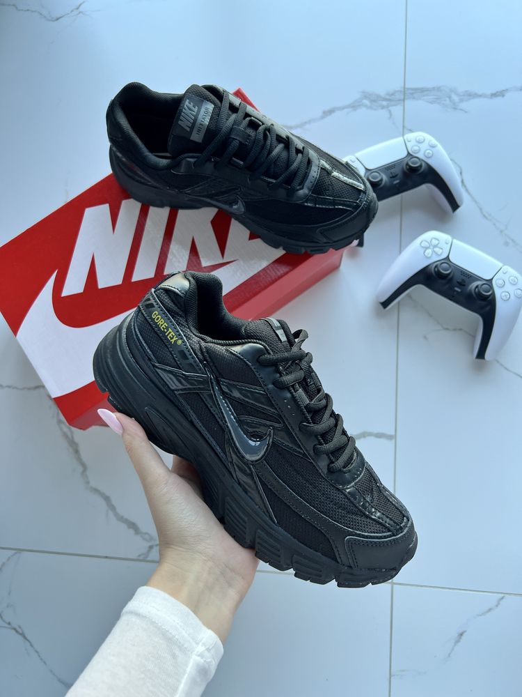Nike Initiator Triple Black GORE-TEX (40-45р)