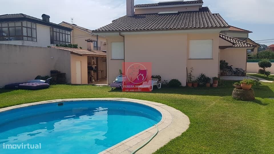 Moradia T5 com pisicina - Fão