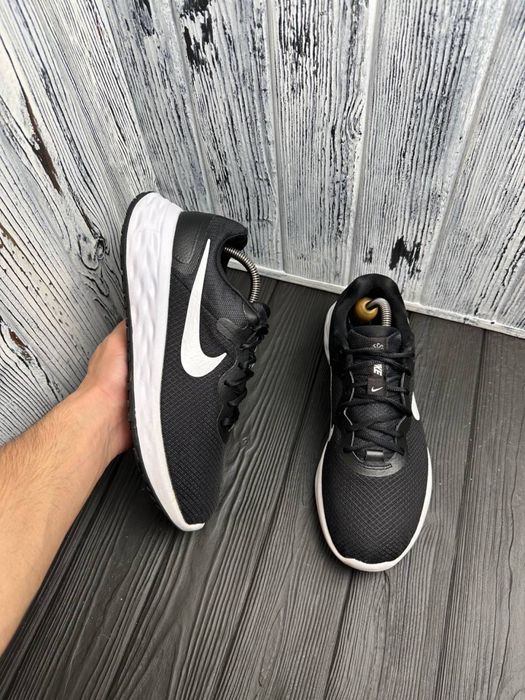 Кросівки - Nike Revolution 43р