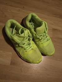 Neonowe żółte buty sportowe Dunlop 38
