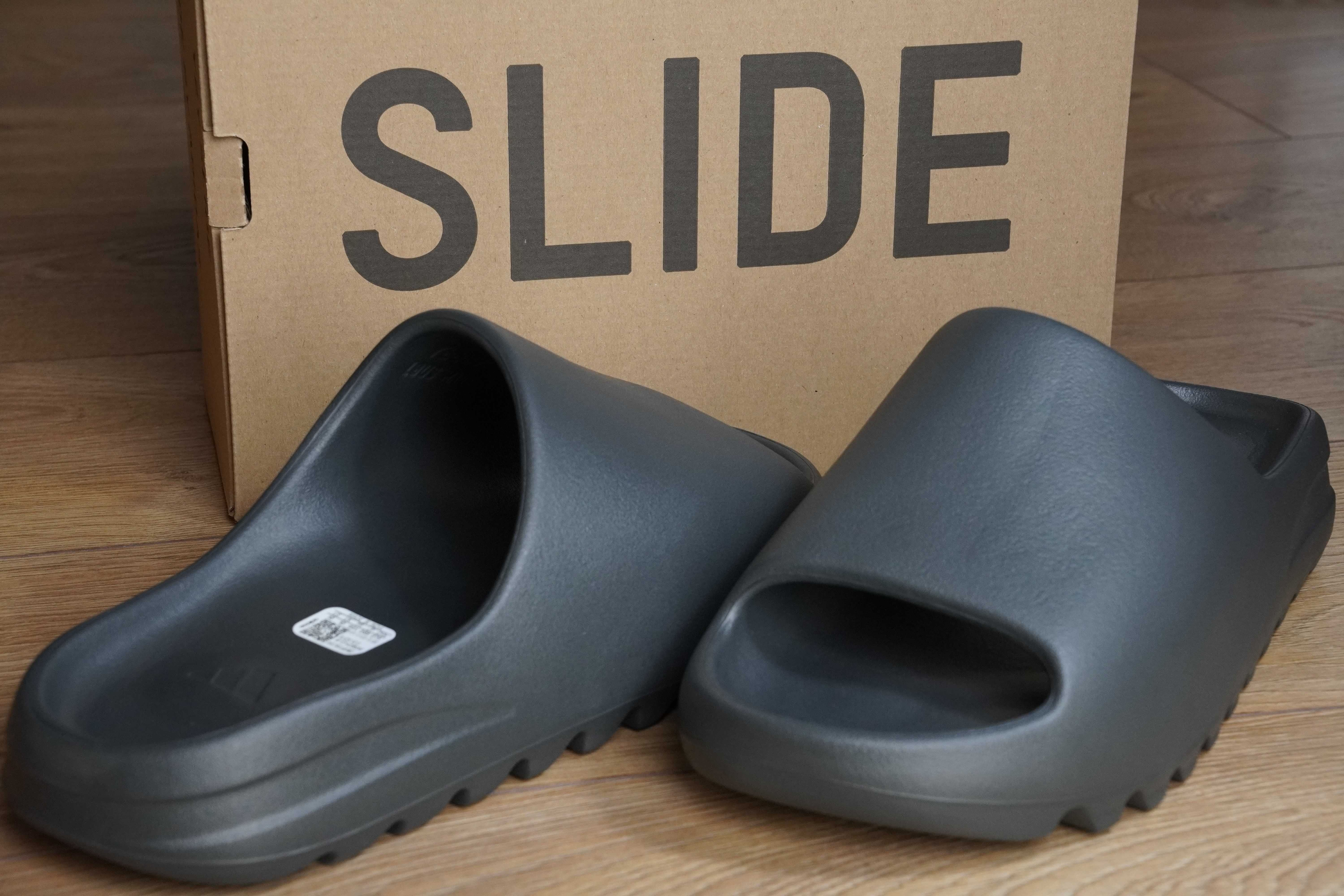 Yeezy Slide Dark Onyx