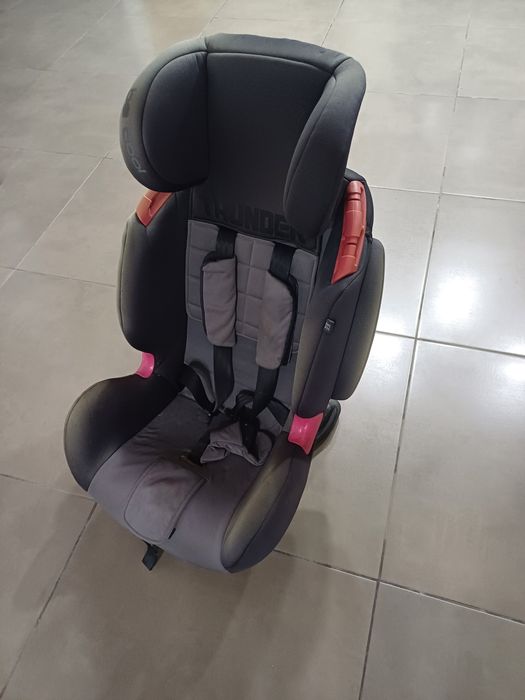 Cadeira de bebé auto