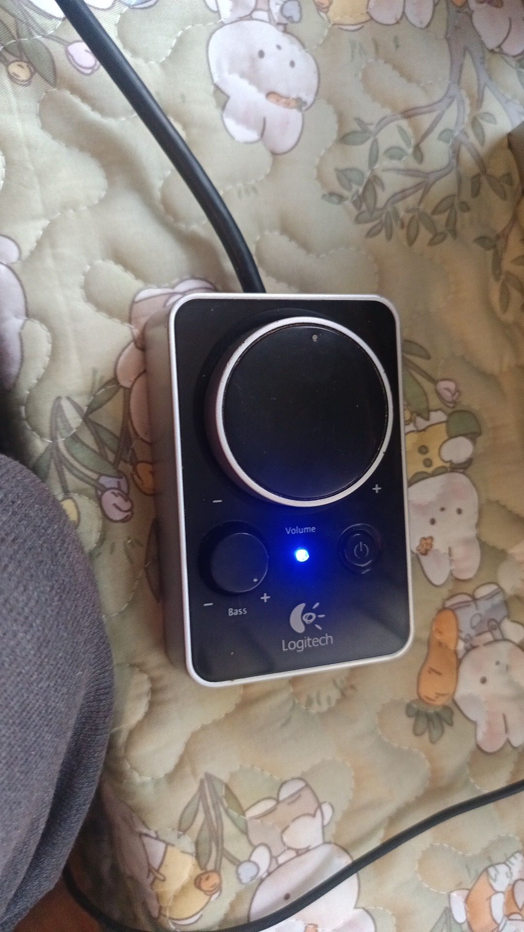 Vendo subwoofer com colunas Logitech z4