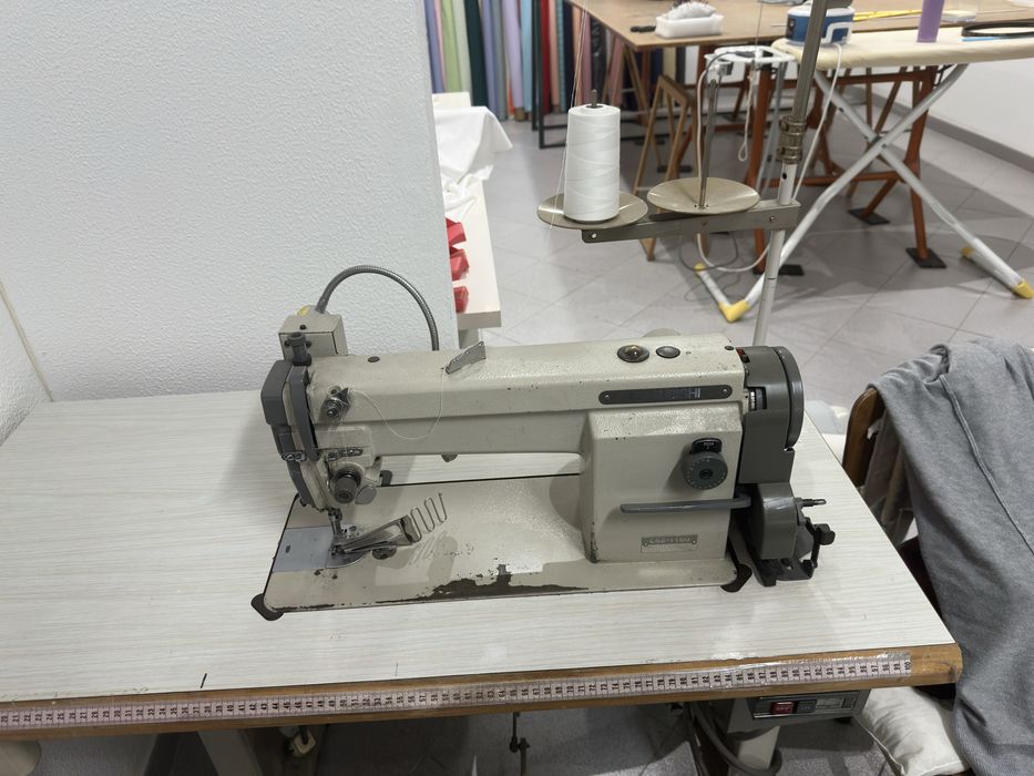 Maquina de costura profissional de ponto direito MITSUBISHI