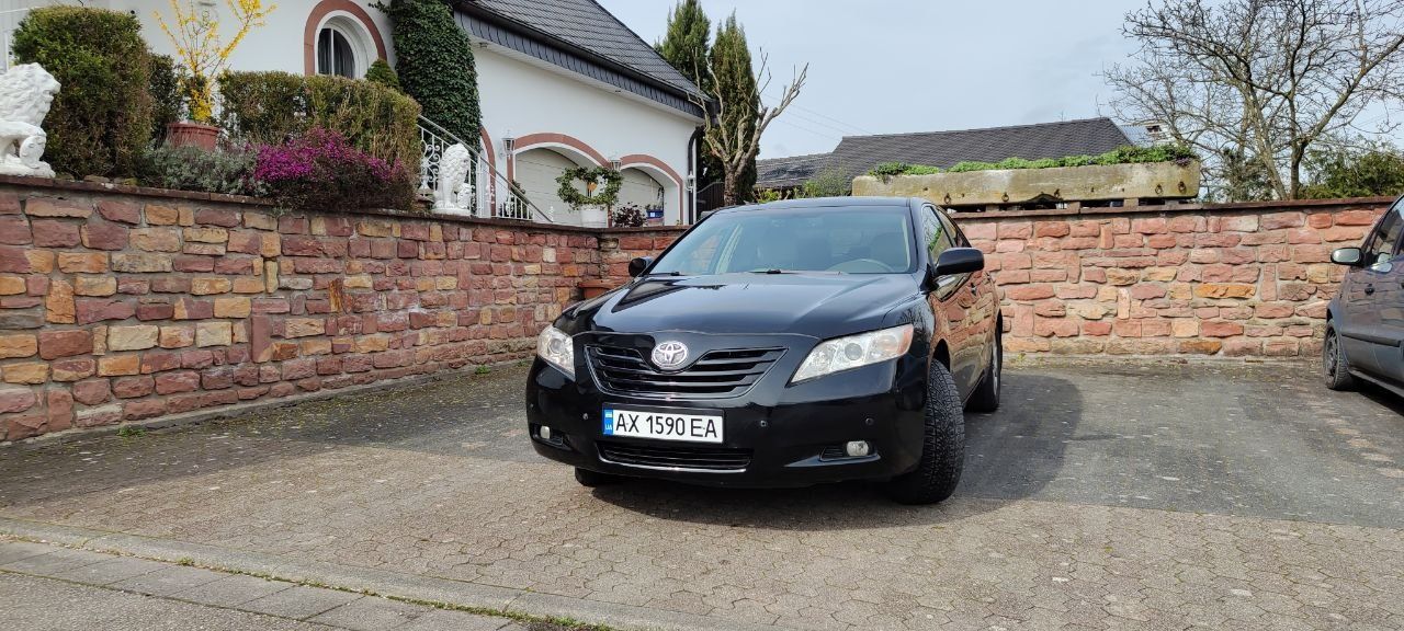 TOYOTA CAMRY 2.4 газ/бенз