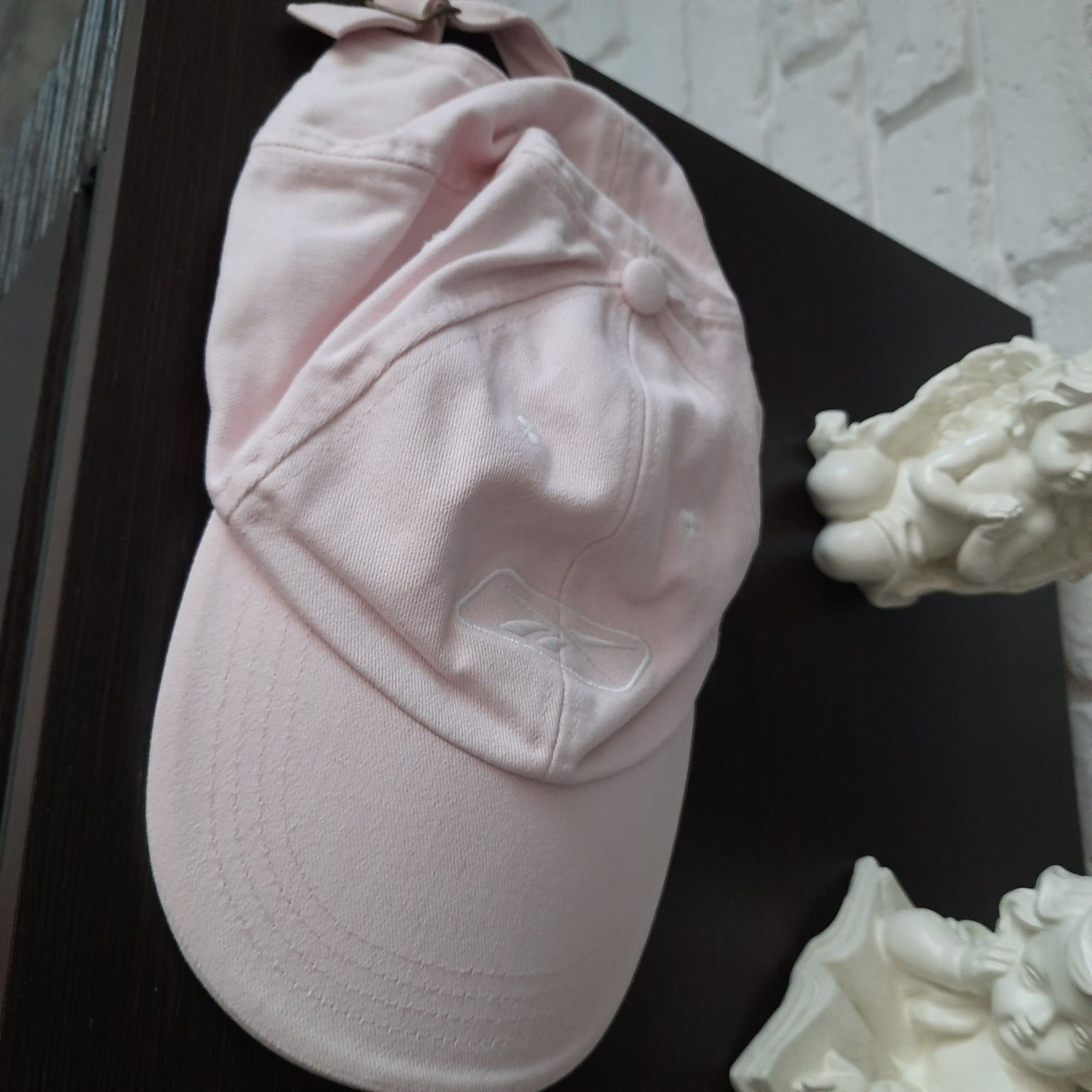 REEBOK czapka z daszkiem 54 cm pudrowy róż