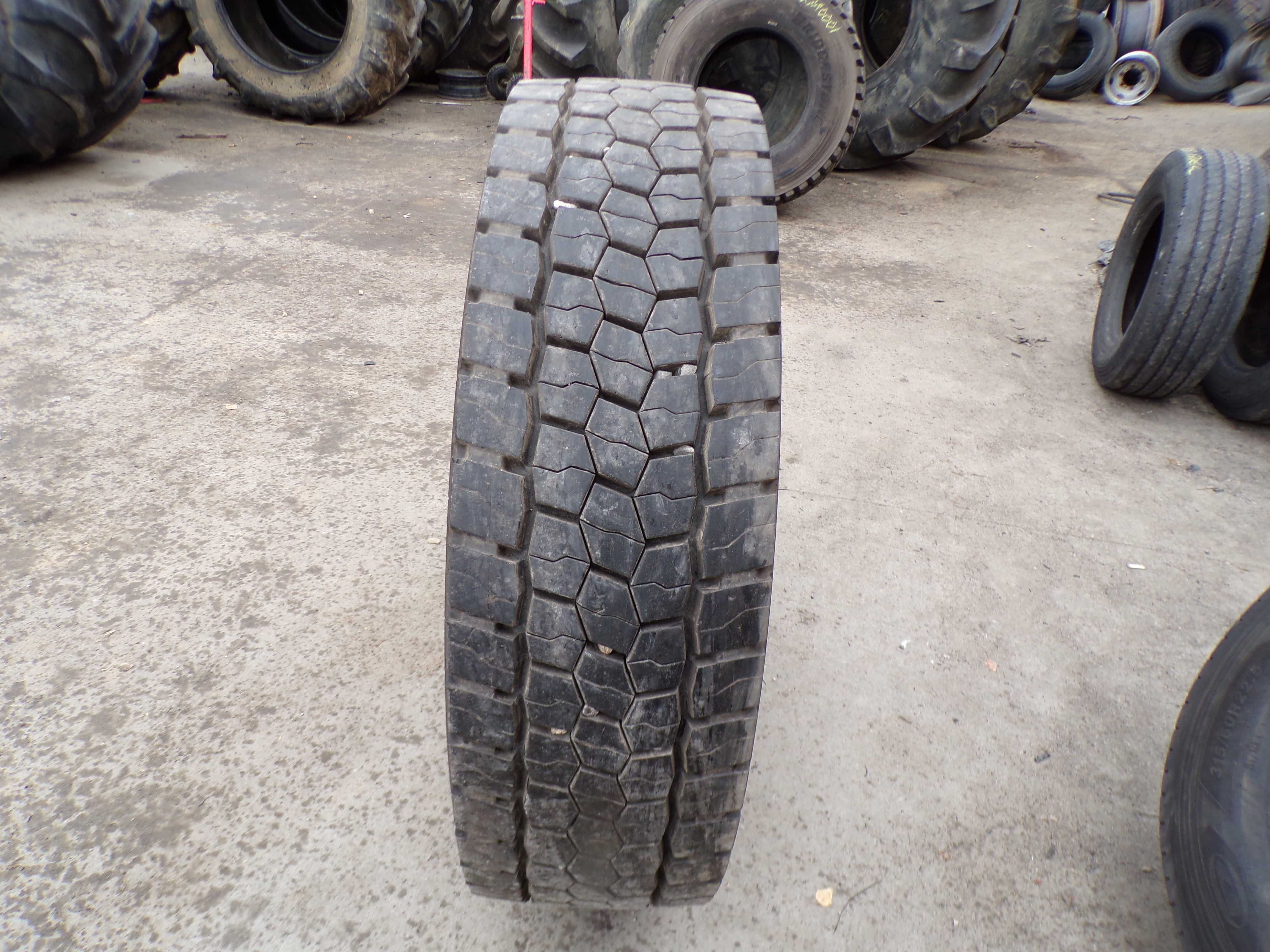 opona 295/80R22.5 BRIDGESTONE R-Drive 002 (900 netto)