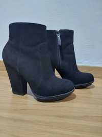 Botins pretos Zara